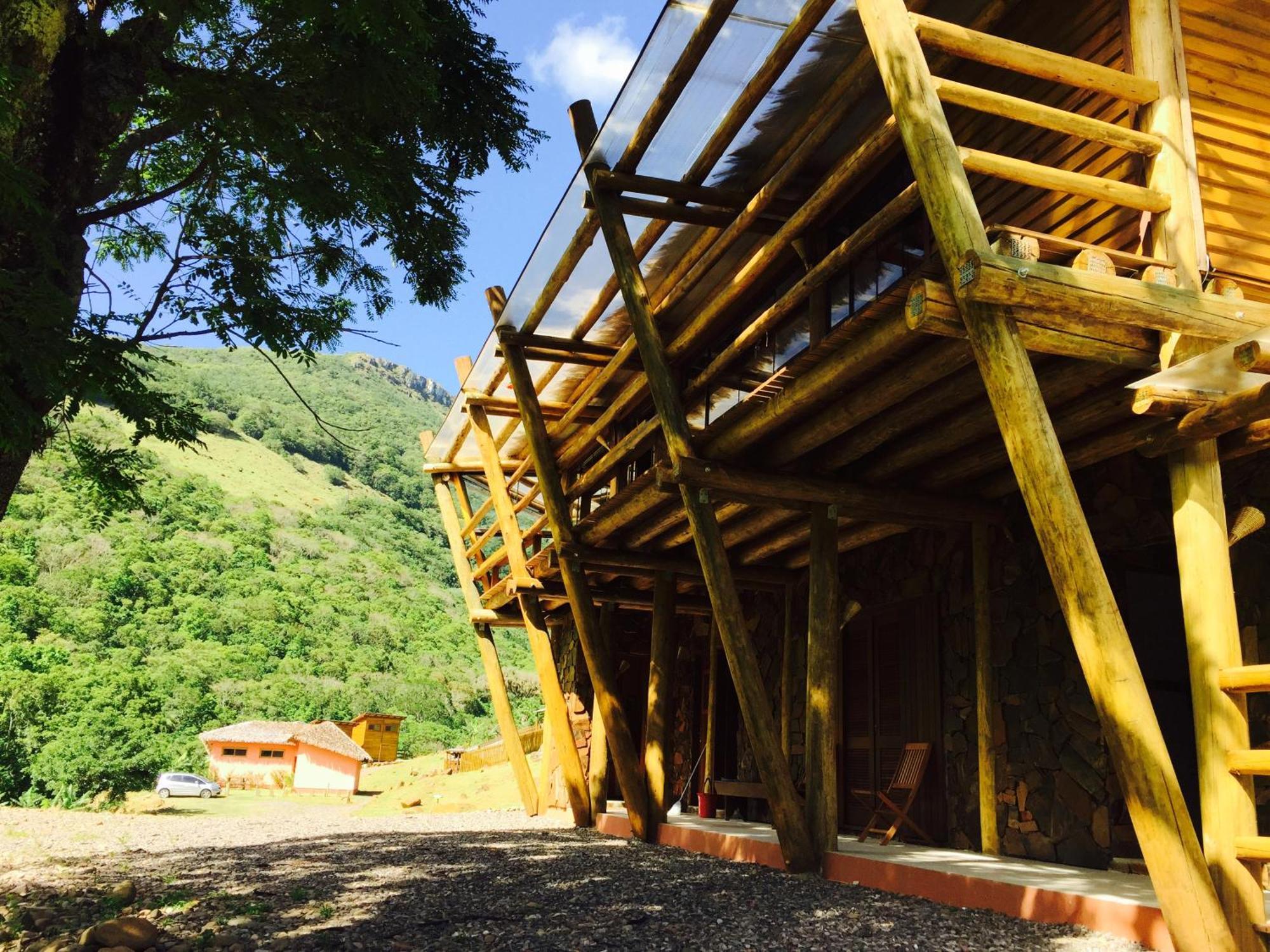 Cachoeira Dos Borges Cabanas E Parque Praia Grande  Exterior foto