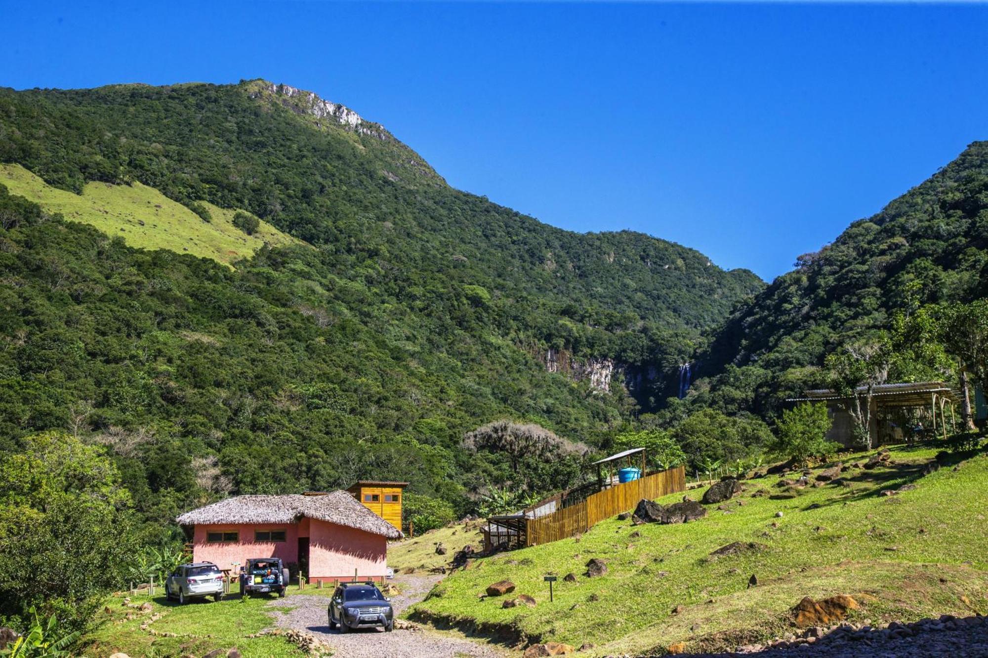 Cachoeira Dos Borges Cabanas E Parque Praia Grande  Exterior foto